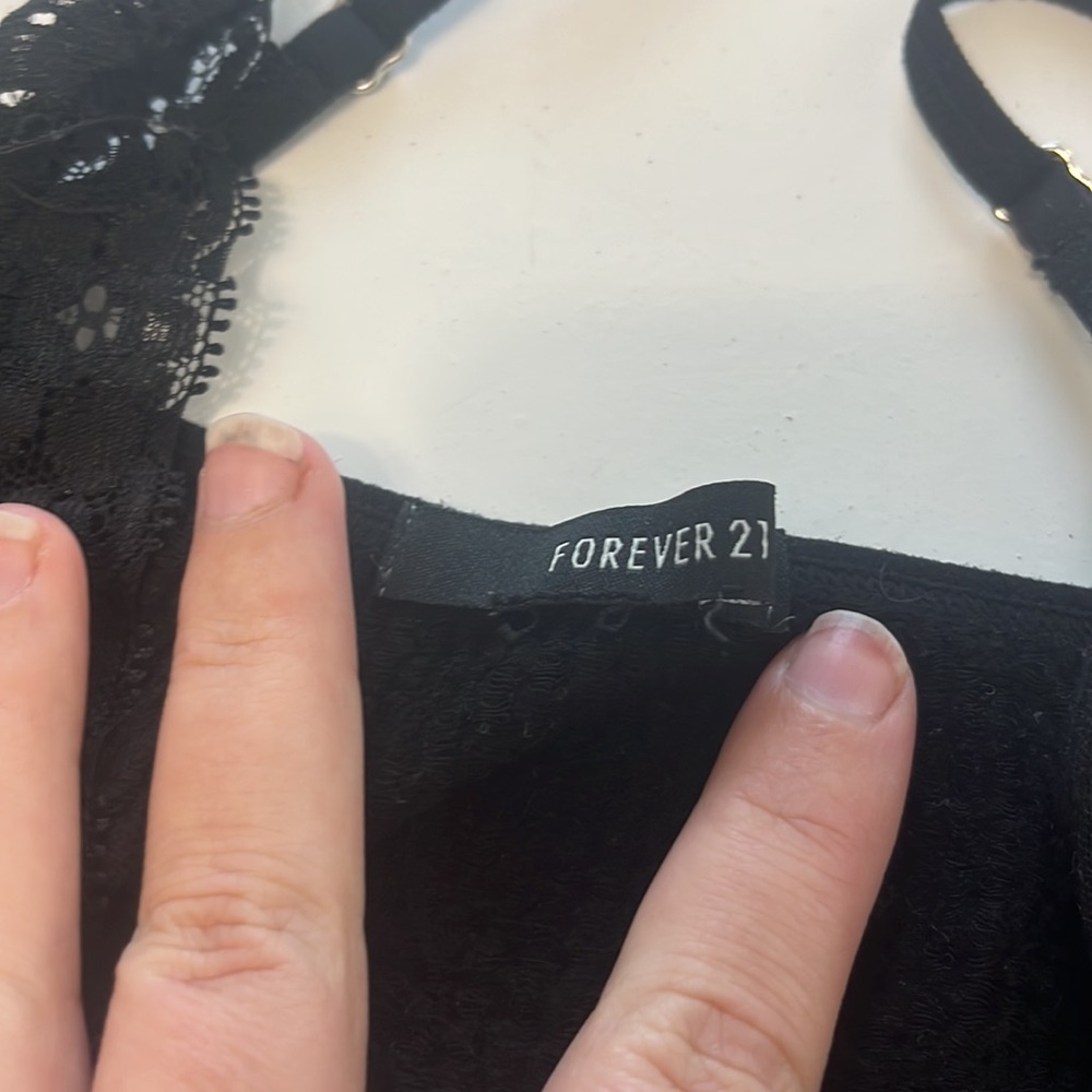 Forever 21 Small Cropped Black V Neck Lace Camisole Tank Top - Picture 5 of 5